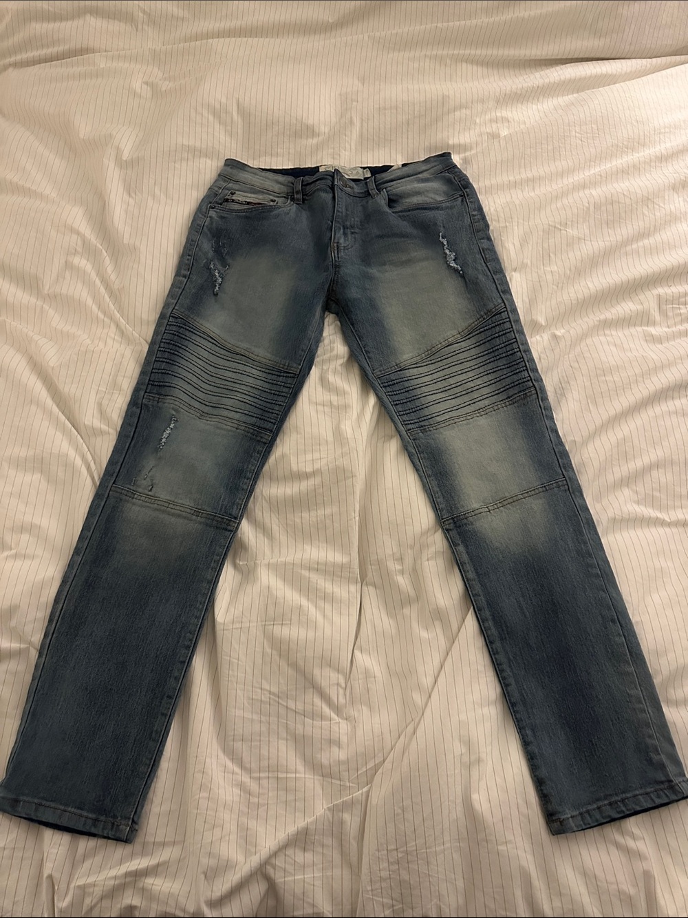 Akademiks- Jeanius Distressed Blue Moto-Style Jeans